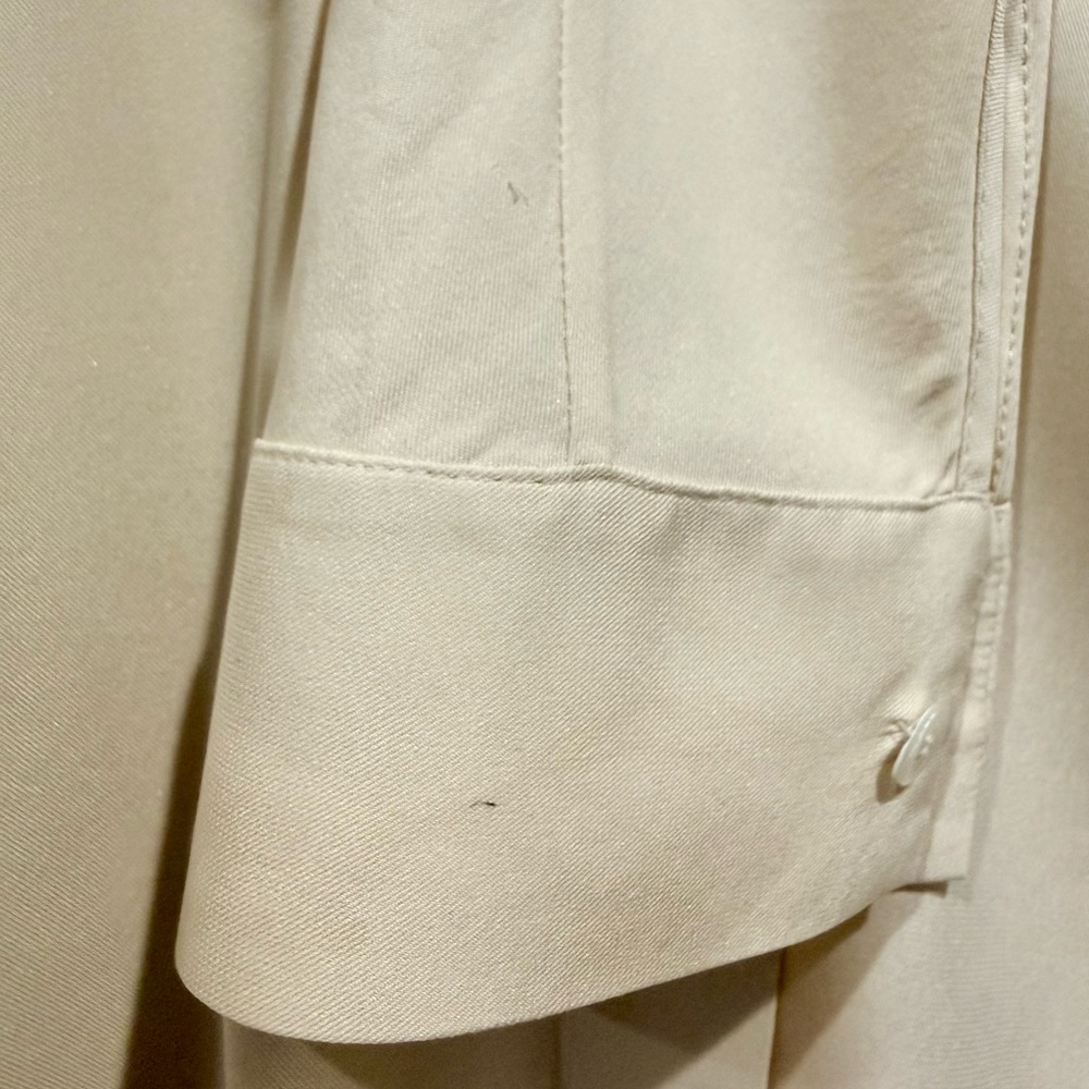 Theory Button-Up Long Sleeve Fitted Silk Shirt In Beige Size Small cream color - Picture 8 of 8